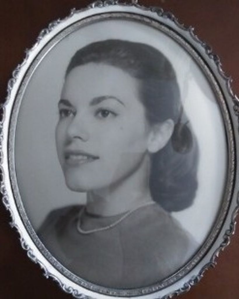 Elizabeth Thompson Profile Photo