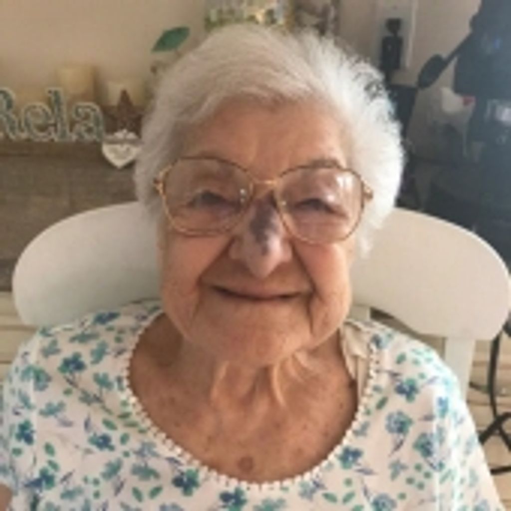 Helen J Giacalone