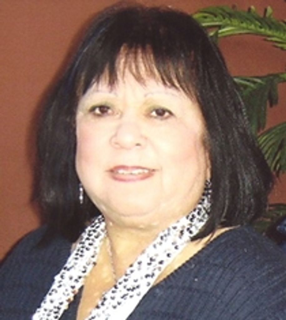 Irma  F. (Flores)  Valle