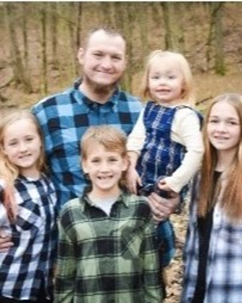 Christopher Michael Brillhart Profile Photo
