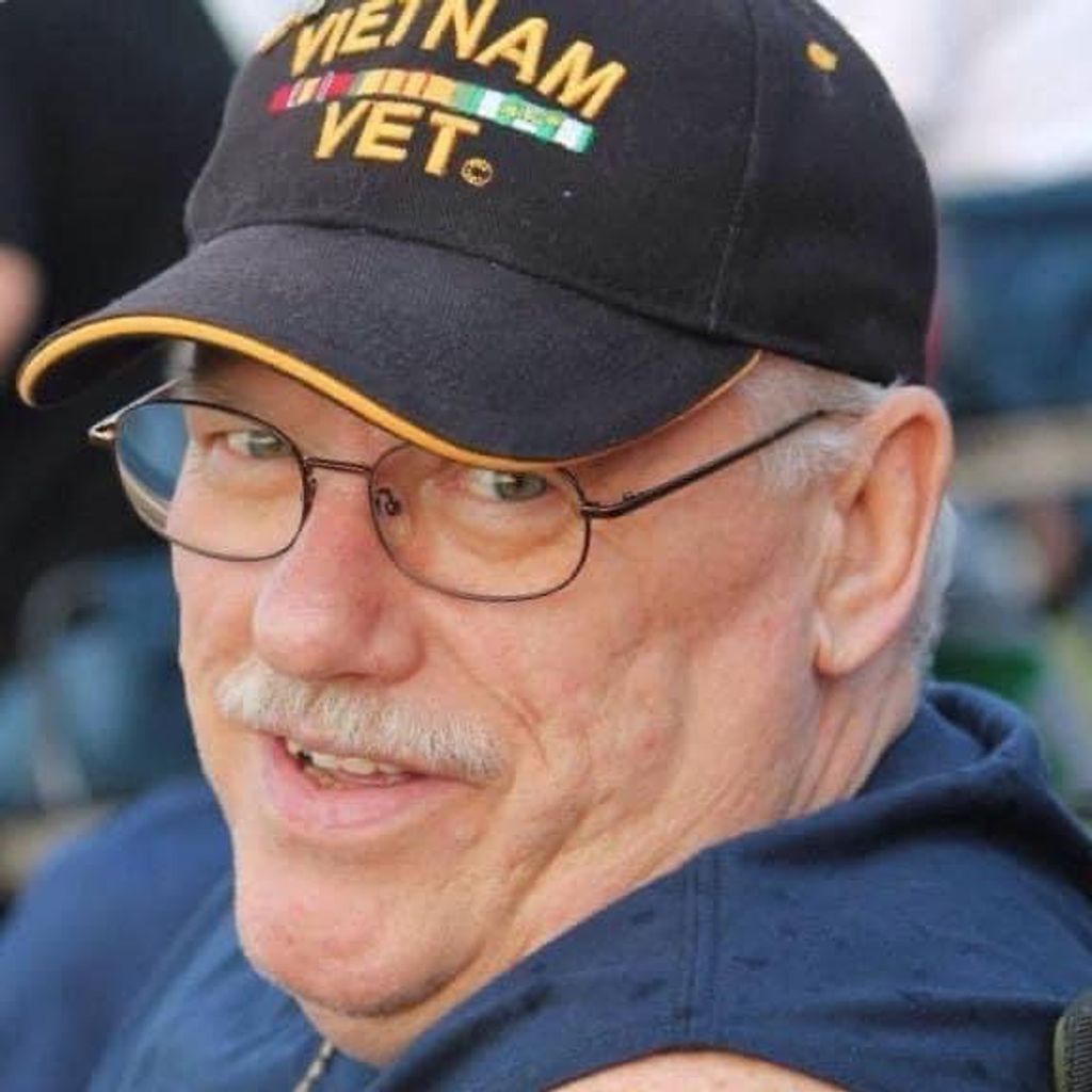 Robert Jasinski Profile Photo