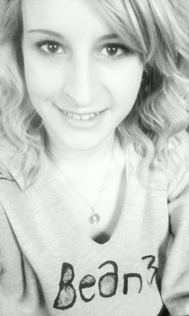 Annarose Marcel Shove