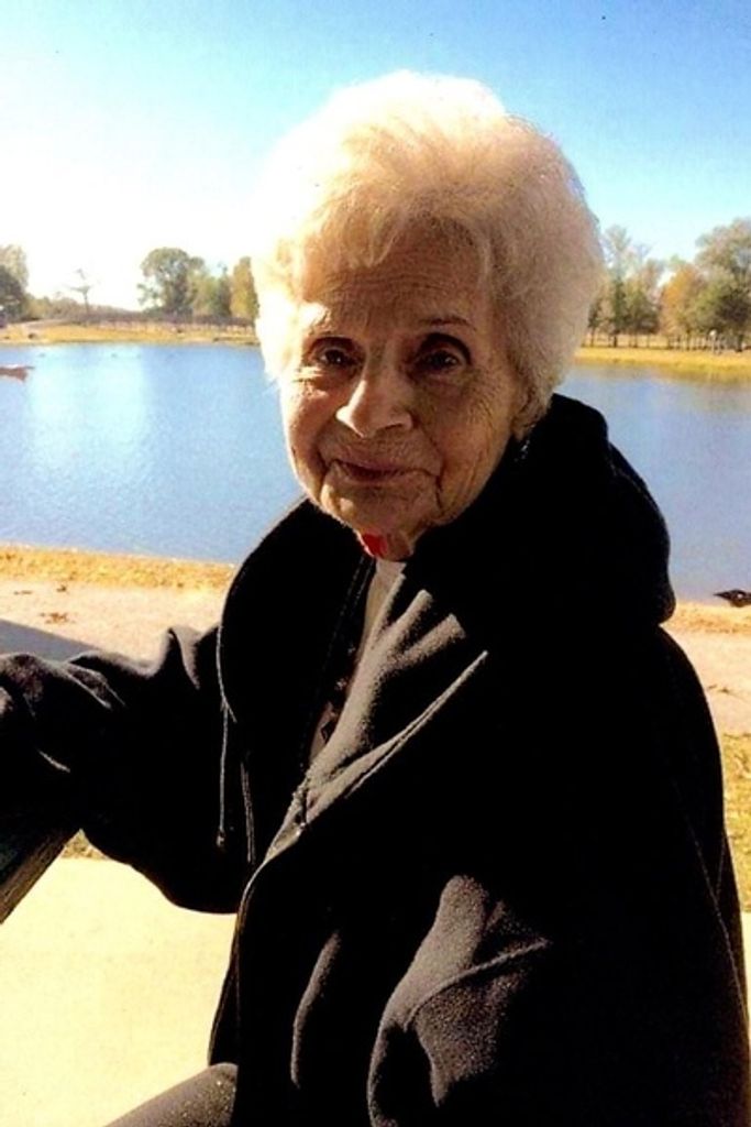 Christine Lavone Kerlen Profile Photo