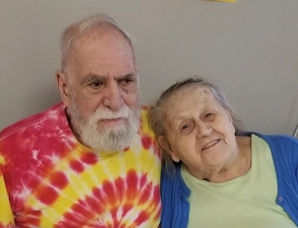 Ellen "Pat" Patricia (Lake)  Comaitos