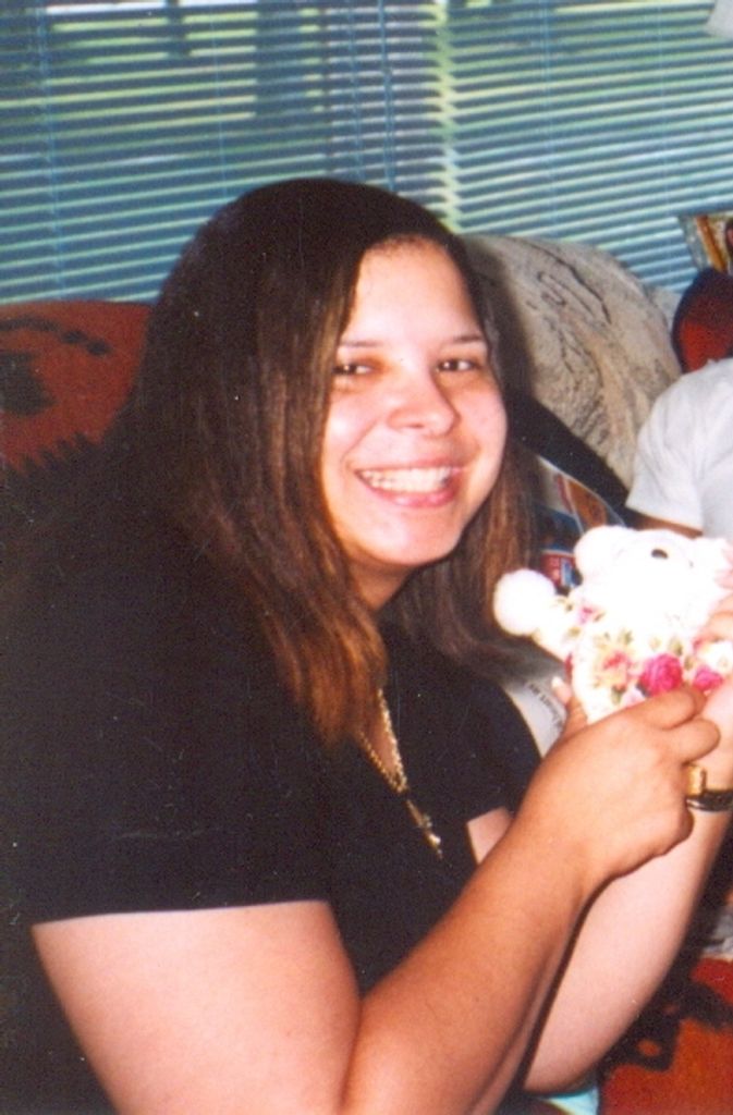 Victoria Angelica Peek (Peek) Profile Photo