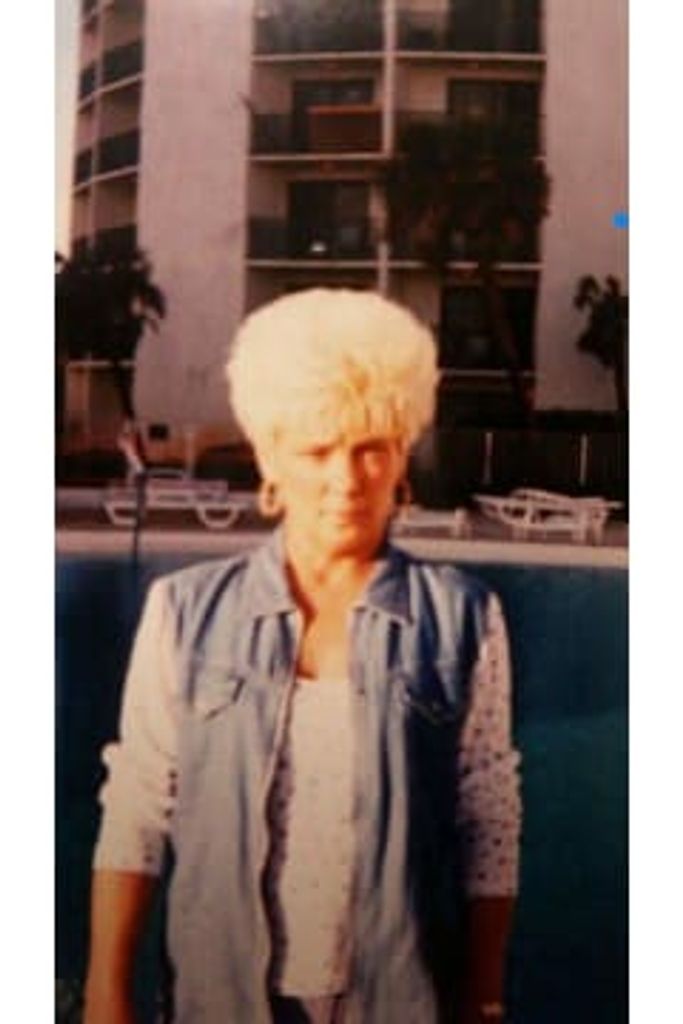 Mrs. Shirley   Green