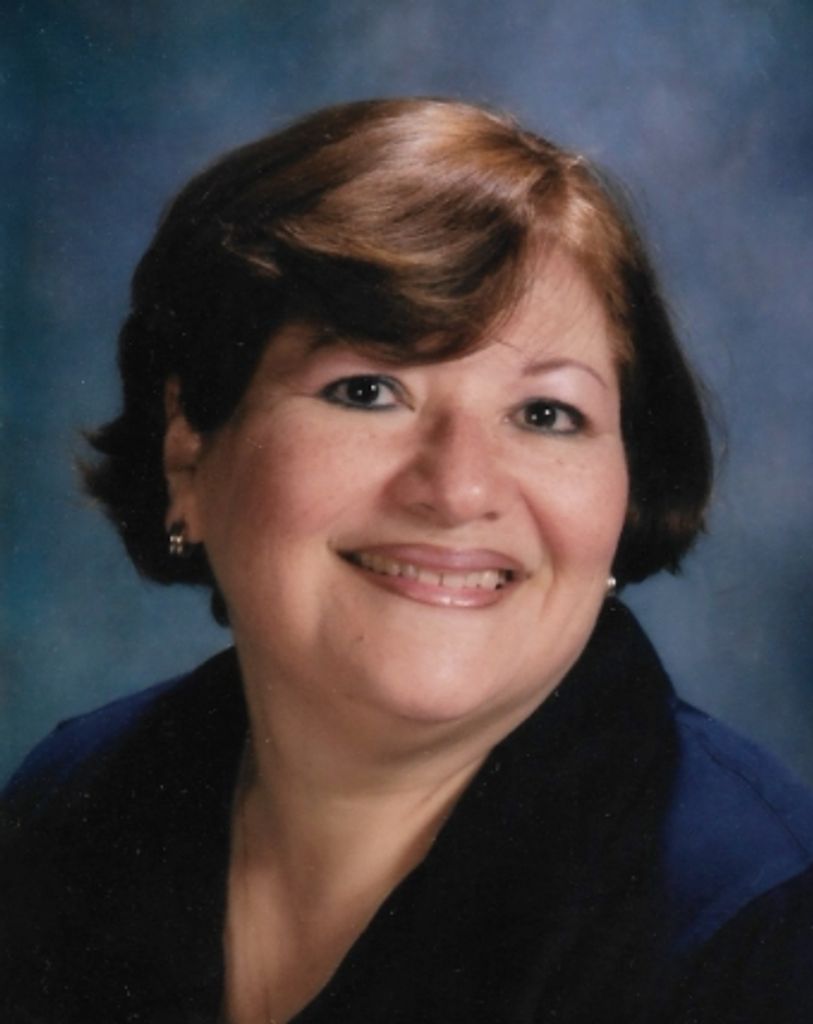 Elena Cordova Profile Photo