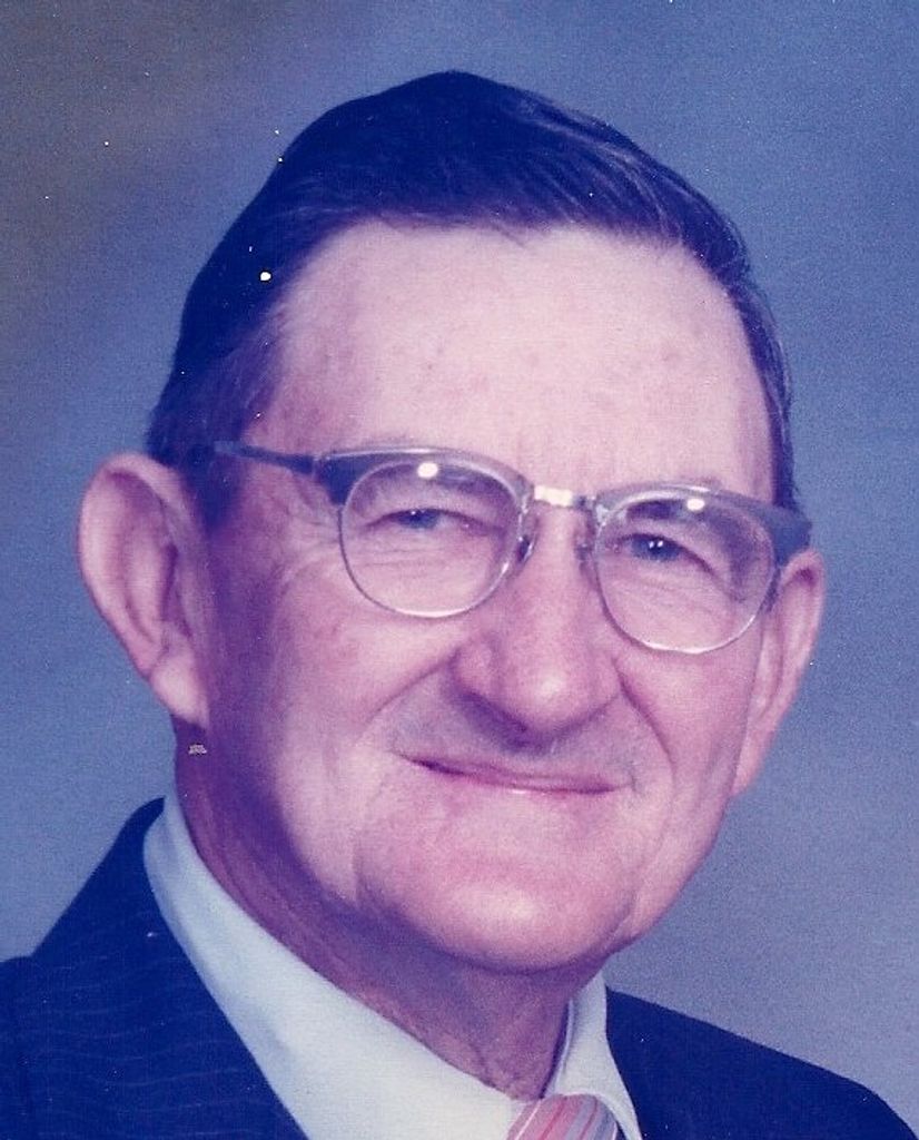 Hollis Kemp