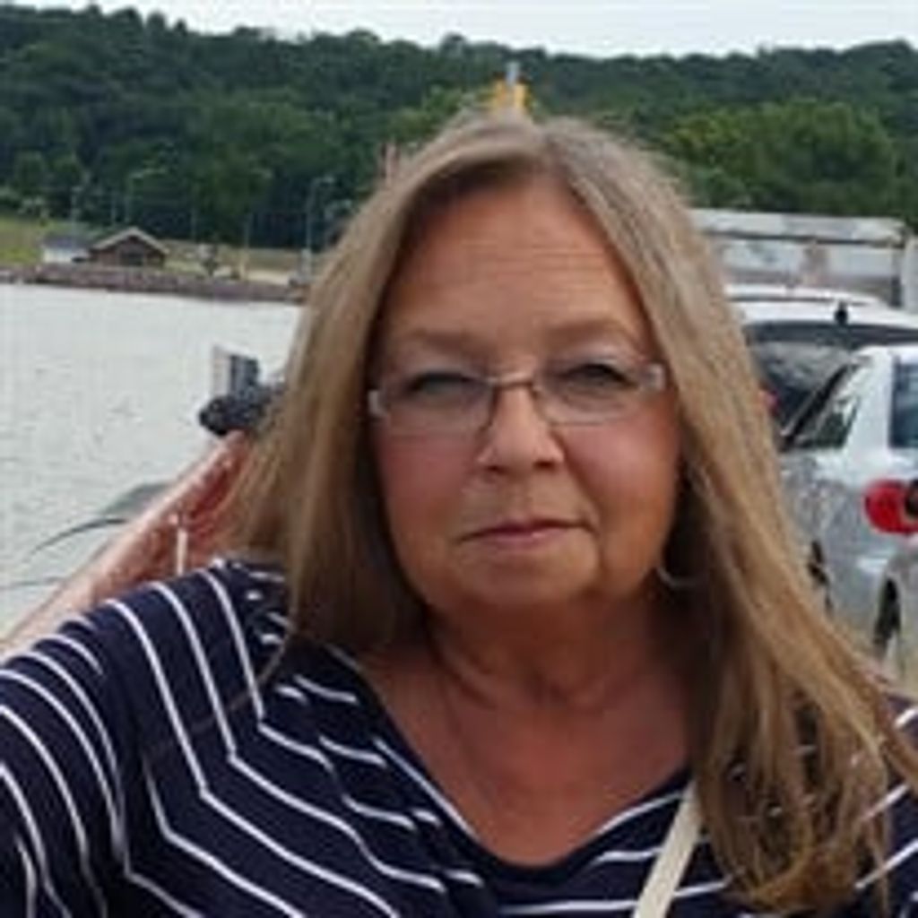 Mrs. Linda Mary Eisenberg  (nee: Michalek)