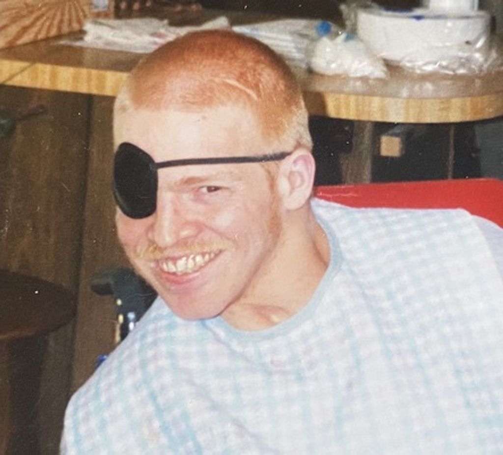 Christopher Lee Thomaston