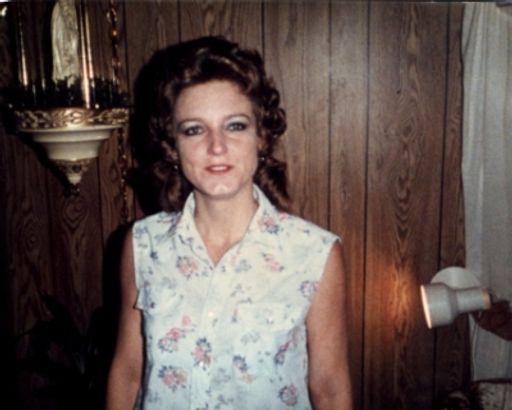 Linda Carol Smith photo gallery thumbnail 14 of 40