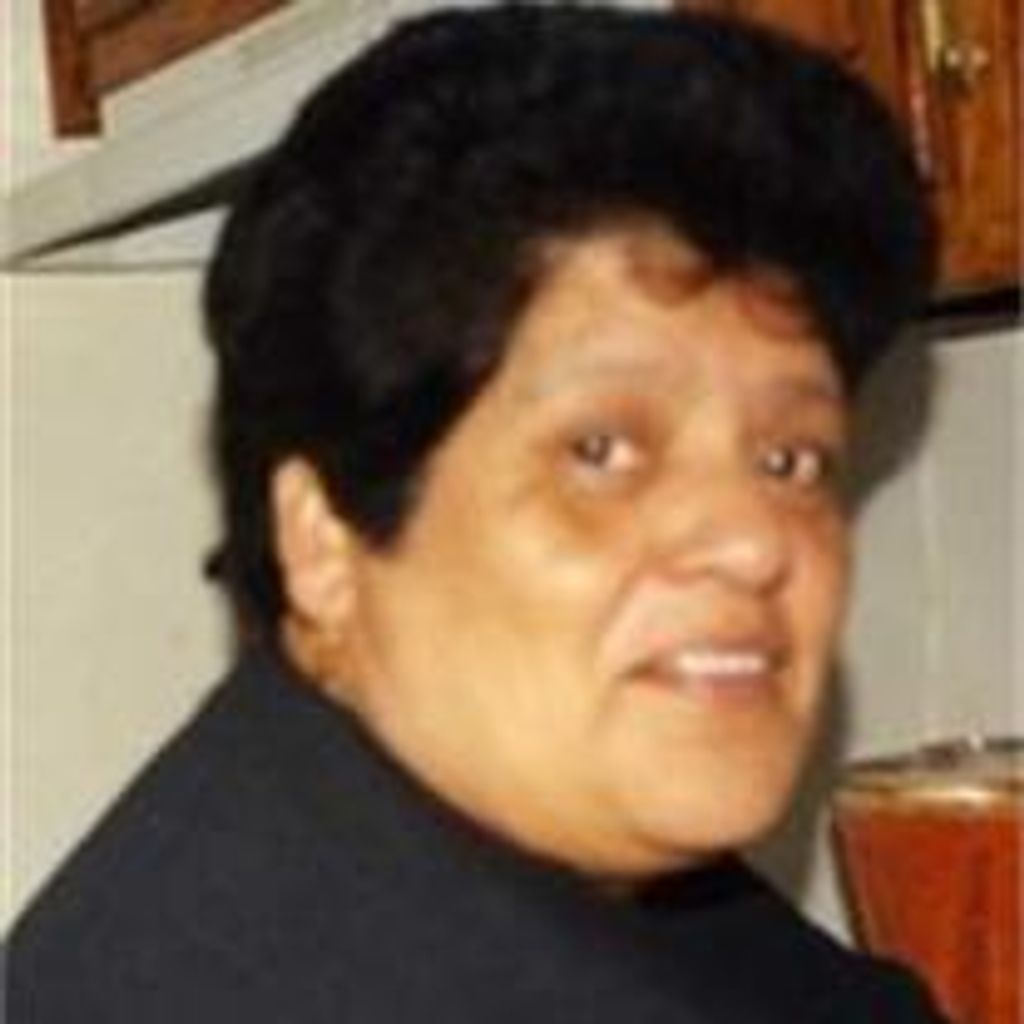 Bernardina "Nina" Santillana