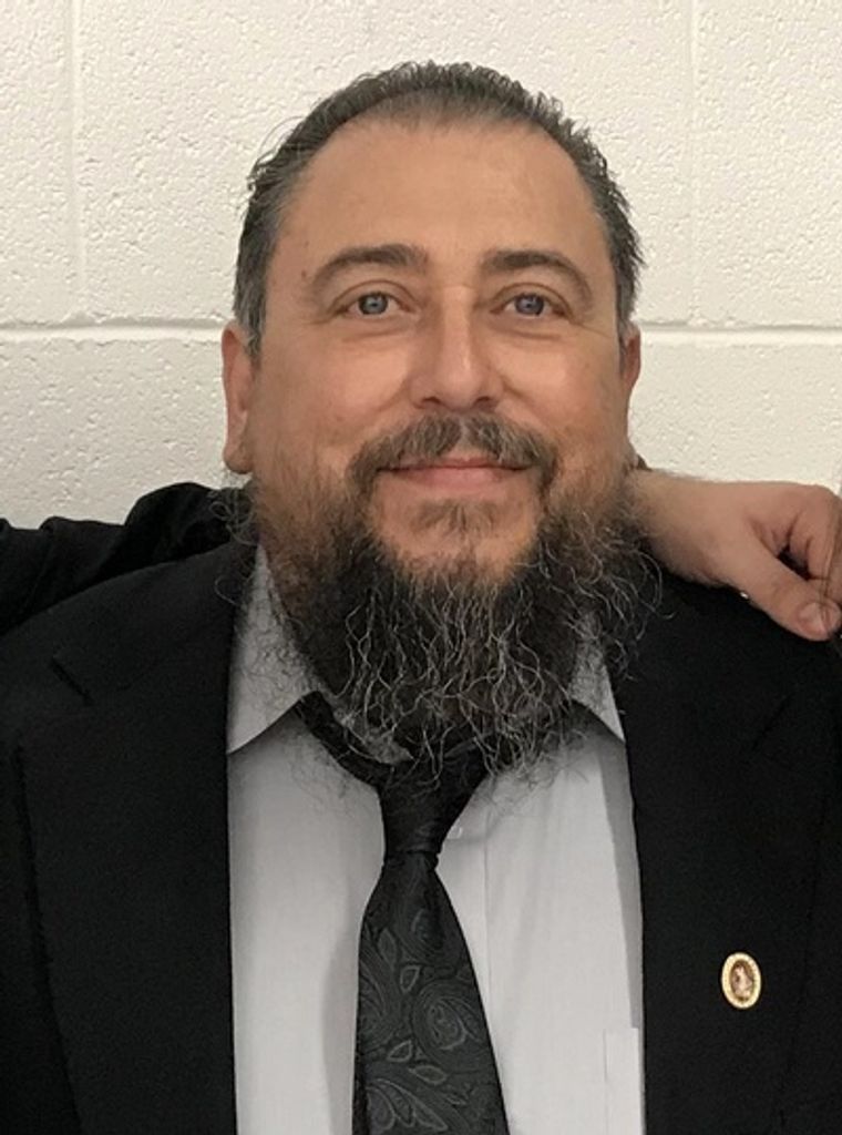 Francisco Flores Profile Photo