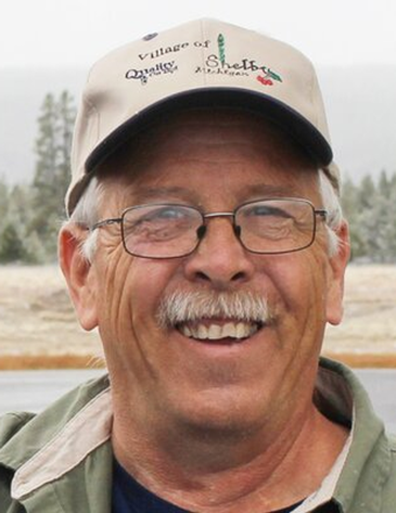 Roger "Chuck" Schultz, Jr. Profile Photo