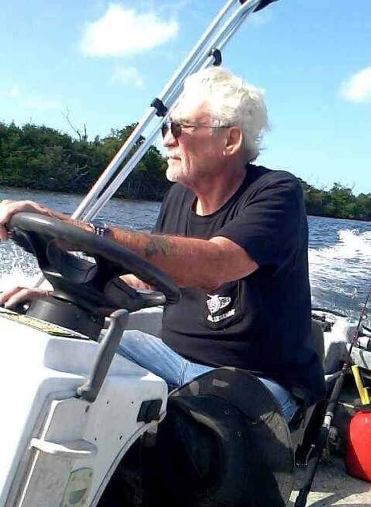 Howard D Root