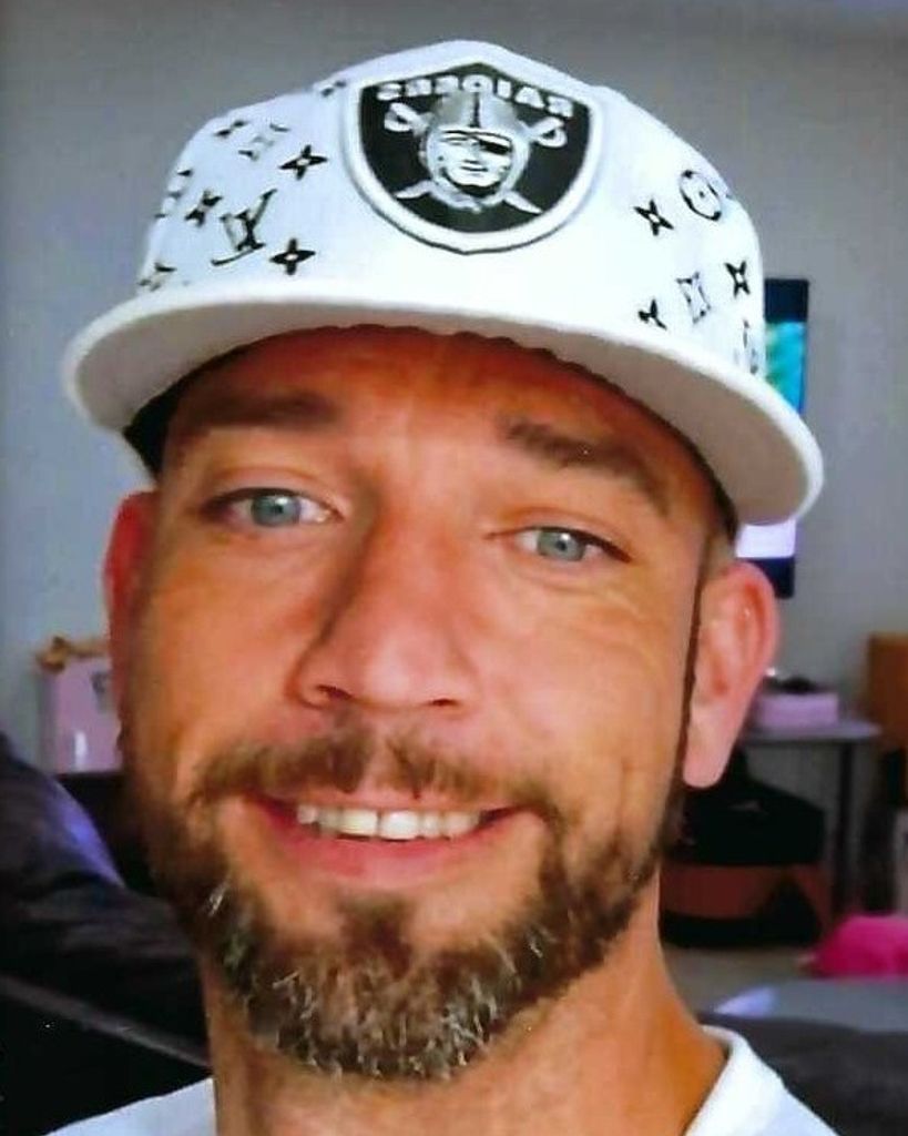 Devon Vincent William Dann Profile Photo