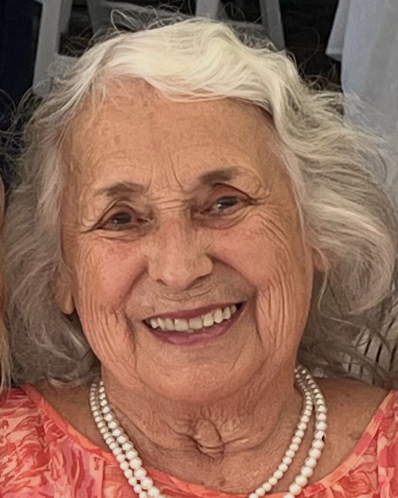 Bettina Hotelling Profile Photo
