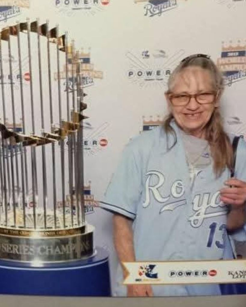 Rebecca Sue Sanders Profile Photo