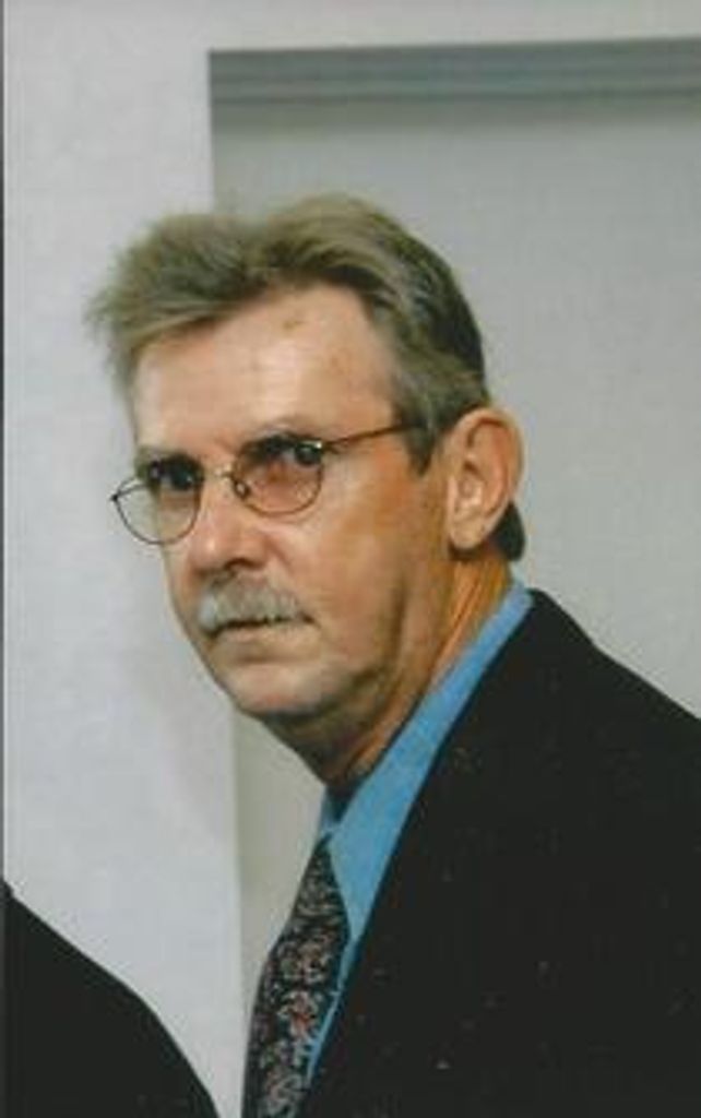 Rickie  Wayne Thomas