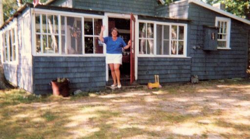 Phyllis Jordan photo gallery thumbnail 49 of 76