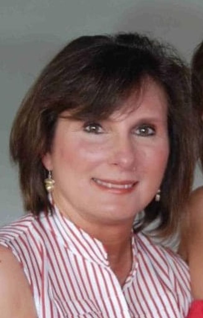 Gloria Castellucci Komer