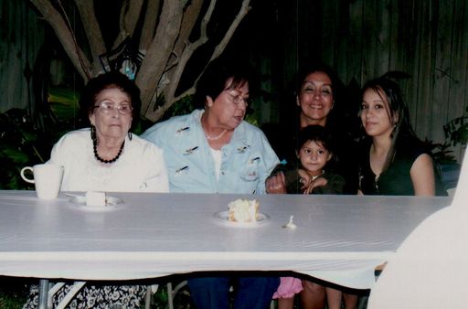 Isabel O. Gonzalez photo gallery thumbnail 21 of 49