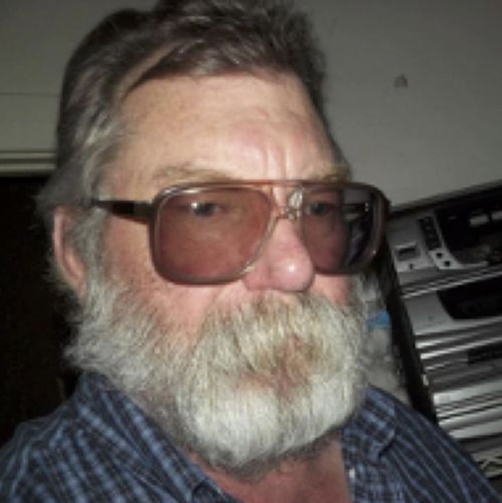 Layne  Lee Knight