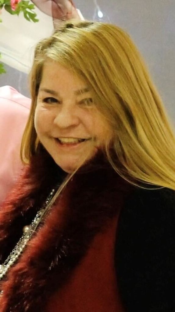 Liz Lee Profile Photo