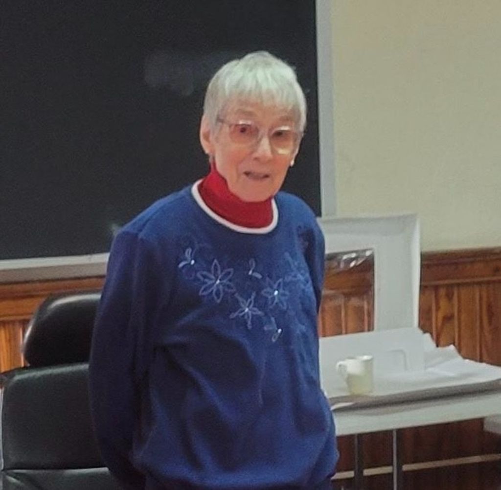 Vicki Kneeland Profile Photo
