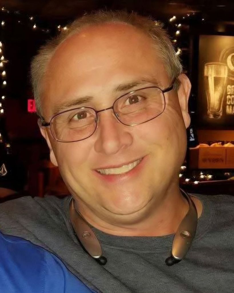 Michael Lee Tucker Profile Photo