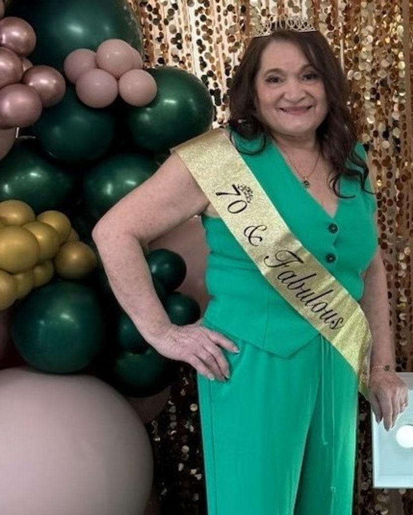 Gladys Nieves-Vera Profile Photo