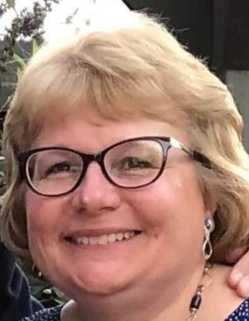 Helen Paolucci Profile Photo