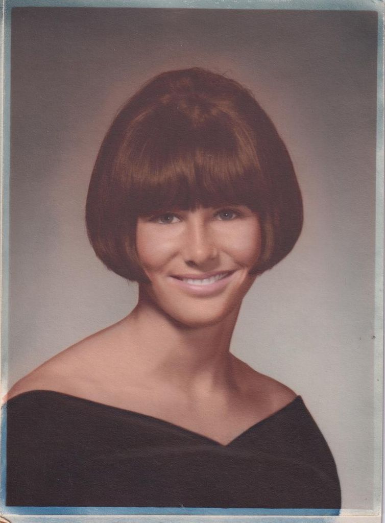Vicki Hoesch Profile Photo