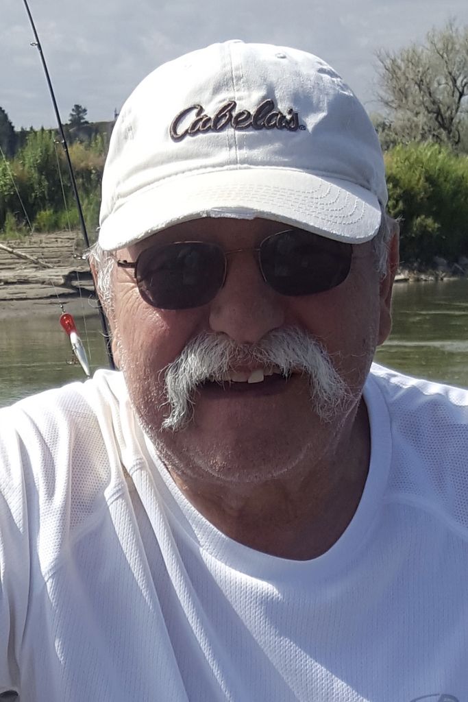 Larry  Edward Pinnow