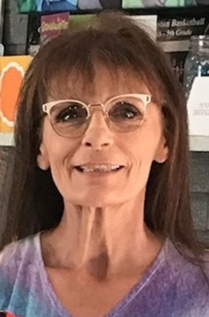 Delyne Felling Profile Photo