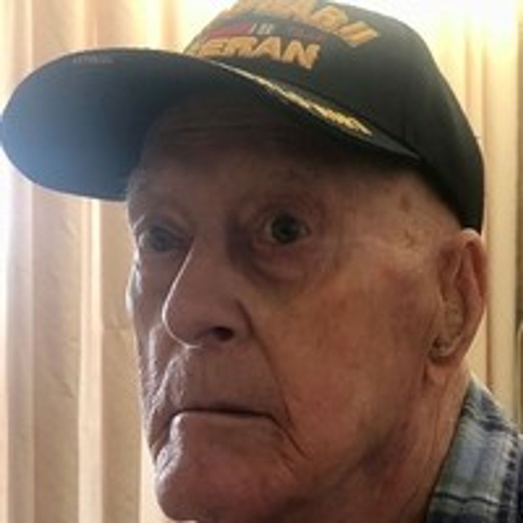 Cleveland Loy, of Oak Ridge, TN