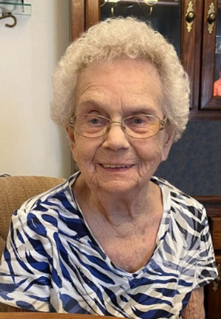 Lavonne Maxine Wachlin