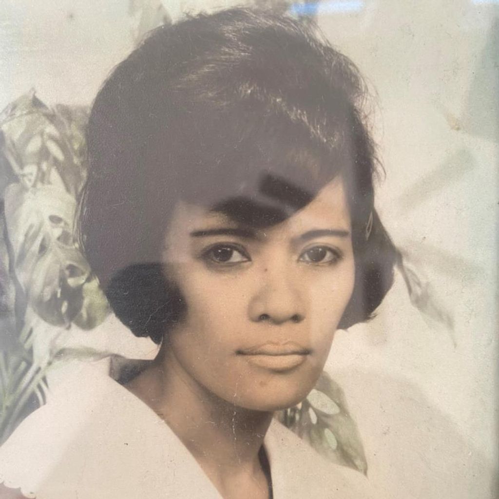 Teresa Gacho Hamilton