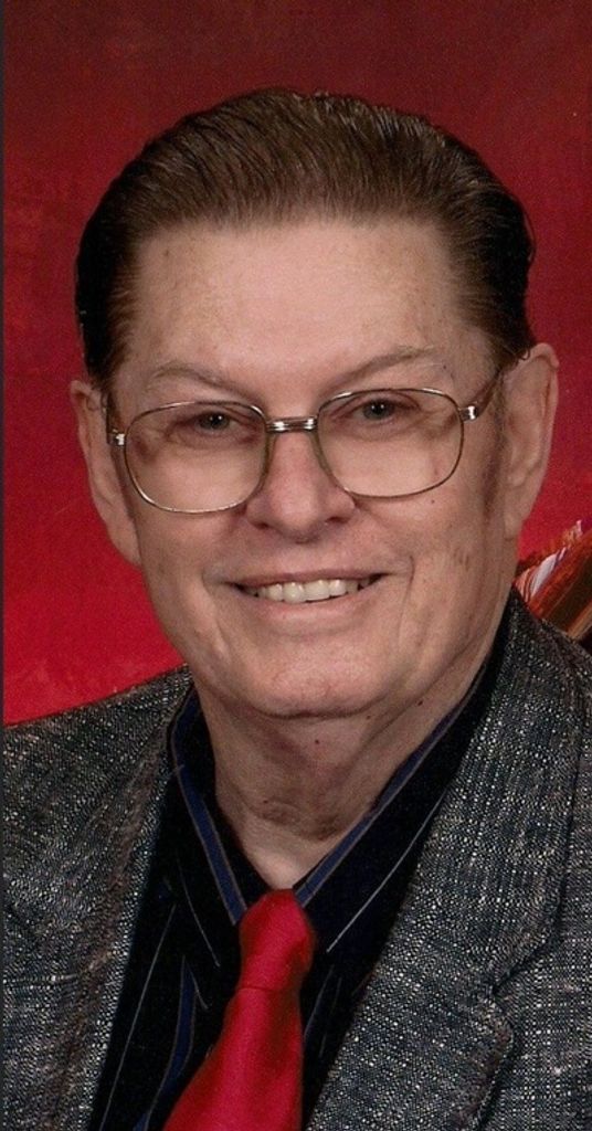 Lynn Lewis Profile Photo