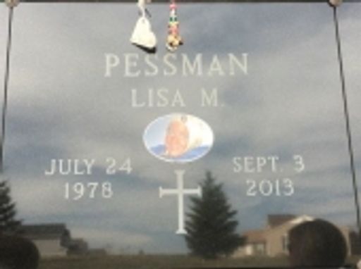 Lisa Pessman photo gallery thumbnail 3 of 3
