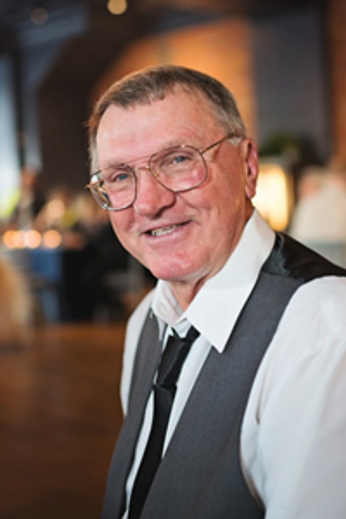 Earl "Pete"E. Seippel