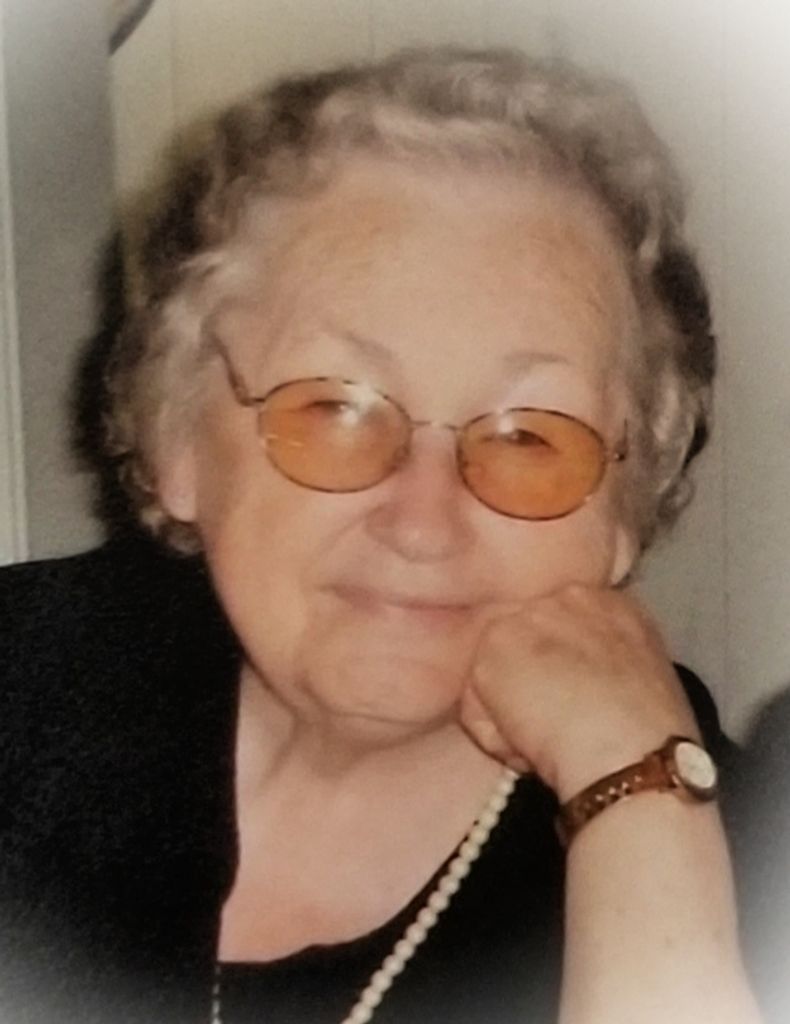 Emma Lee Oliver Profile Photo