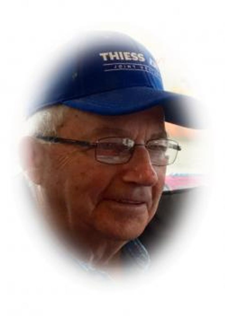 Paul Lloyd Sewell Profile Photo