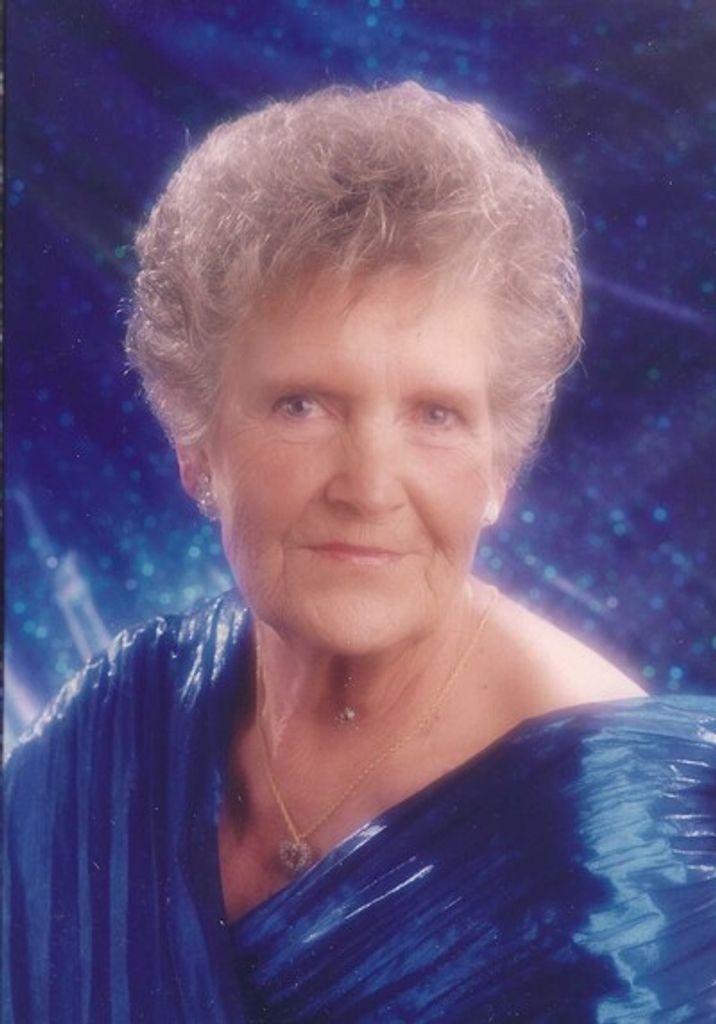 Lora Davis Profile Photo
