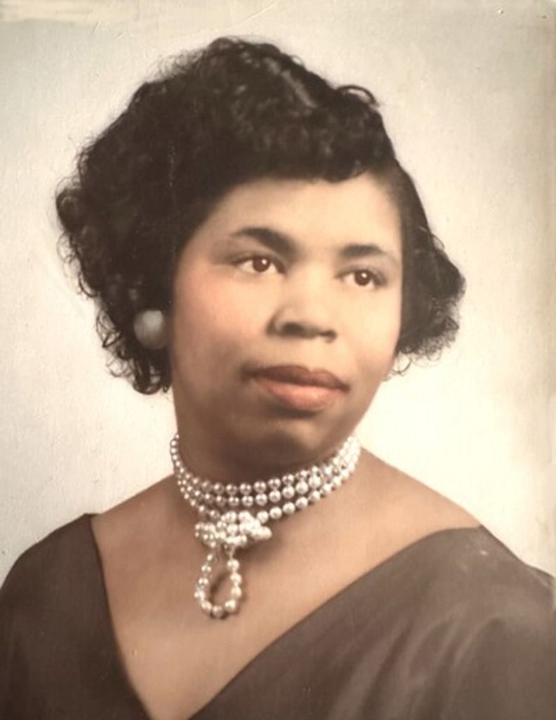 Maxine Younger Profile Photo