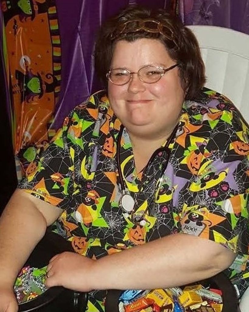 Amanda Bomar Profile Photo