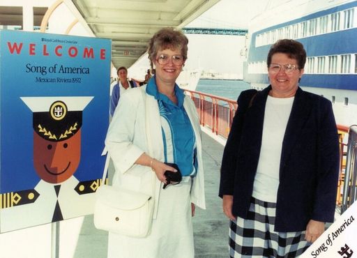 Phyllis Jordan photo gallery thumbnail 27 of 76
