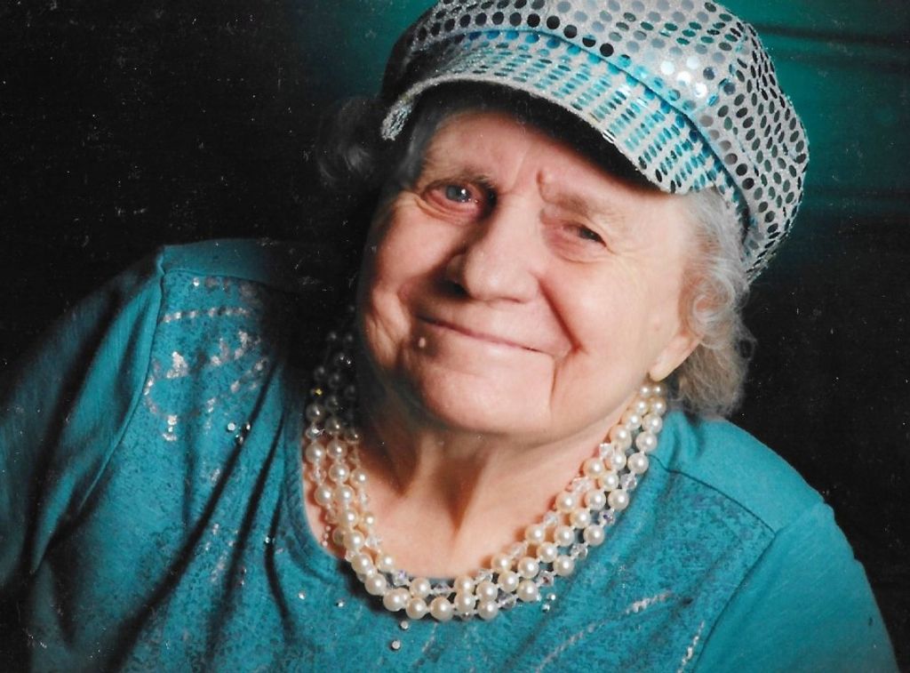 Lucille Hattie (Schalo) Soderholm Profile Photo