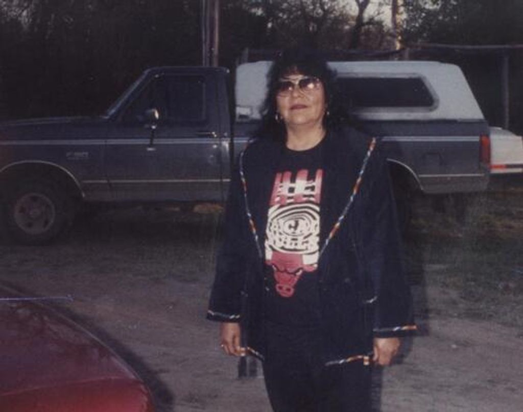 Louise White Horse Profile Photo