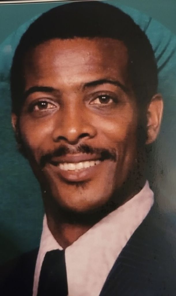 Robert "Robbie" Carson, Sr. Profile Photo